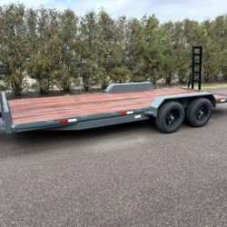 2025 Tomahawk Trailer 82"W X 20’L