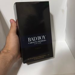 Carolina Herrera Bad Boy Cobalt Eau de Parfum Électrique (100 ml / 3.4 fl oz).
