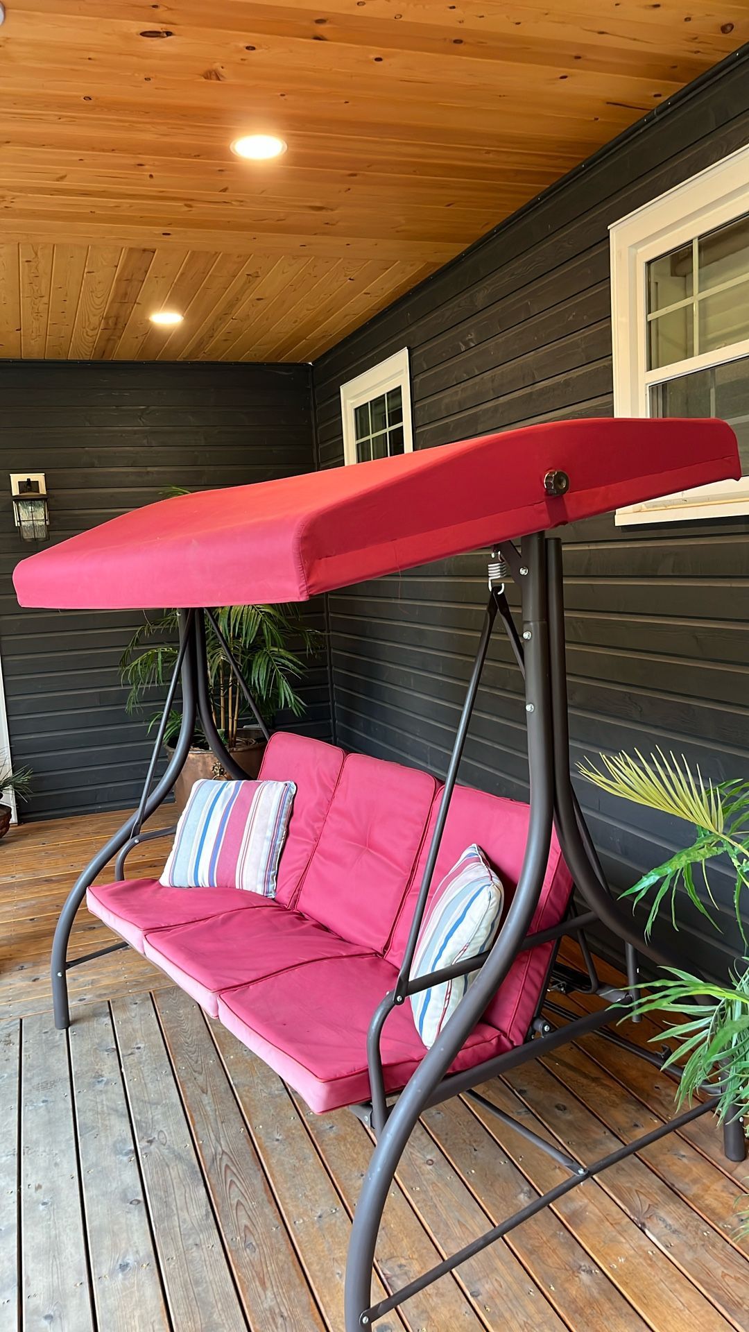 Covered Porch Swing / Daybed