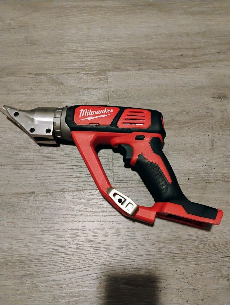 Milwaukee M18 18-Volt Lithium-Ion Cordless 18-Gauge Double Cut Metal Shear (Tool-Only)