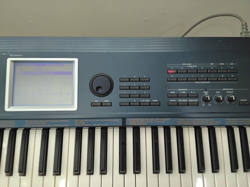 KORG TRITON ESTRIME