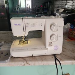 Sewing Machine 🧵🪡