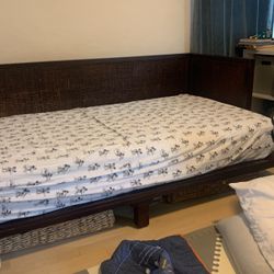 World market day Bed