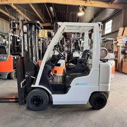 2016 UNICARRIERS PROPANE FORKLIFT 