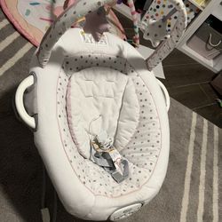 Graco Infant Bouncer And Swing 