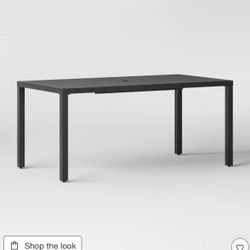 ☀️Pallet for outdoor table for sale ( 10 PCs )  Valued $300 in store each 