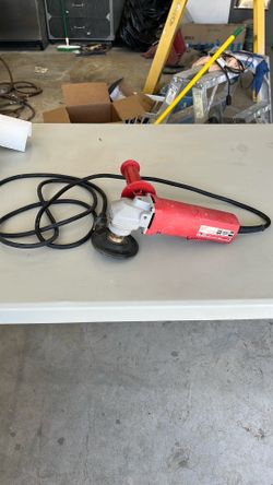 Milwaukee 4 1/2 Sander / Angle Grinder 6140