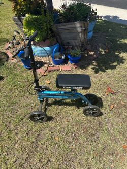 KneeRover Knee Walker Adjustable, Foldable, Metallic Blue Very Good Condition
