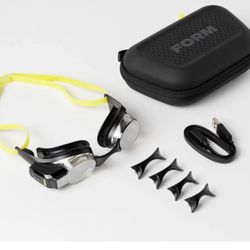 FORM 2 Pro Smart Swim Goggles