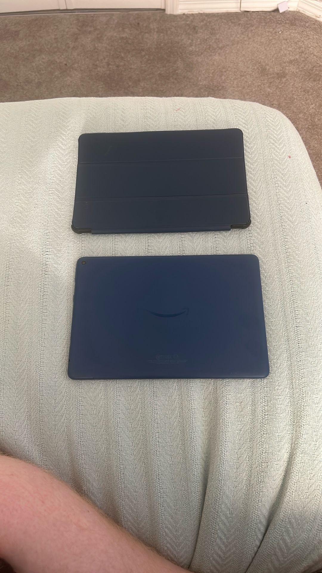 KINDLE FIRE 10th Gen With Case NO ADS EDITION