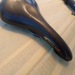 Tengo 2 Asientos Para Bicicleta Fixi De Carbón 