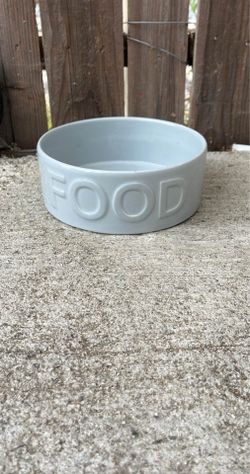 Dog Food Bowl/Plato De Comida Para Perros