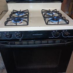 Clean Beige Color Gas Stove Works Great! Free Delivery!