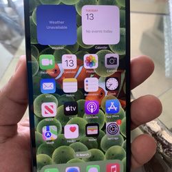 iPhone 13 128gb UNLOCKED 