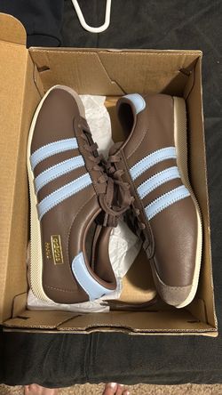 Adidas Paris Women’s Size 6’5 -7