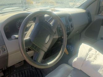 2006 Ford E-150
