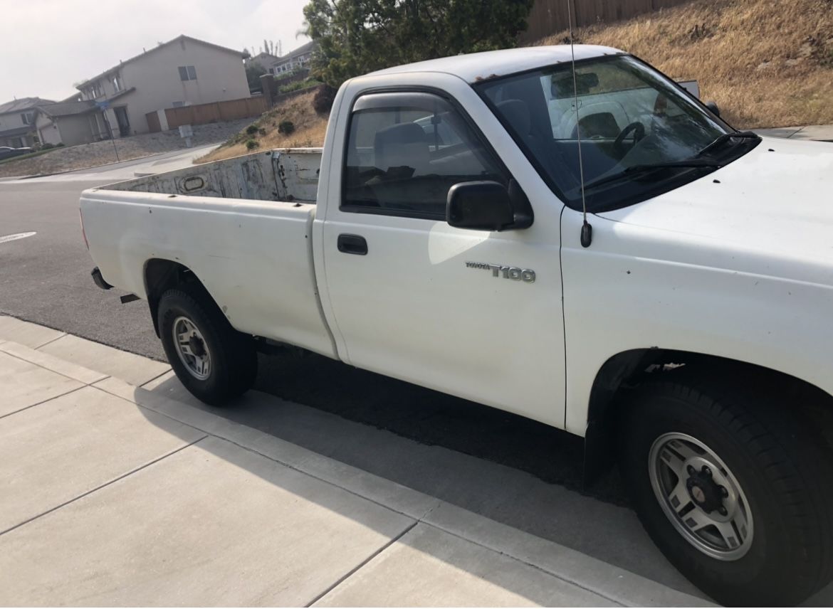 Toyota T100