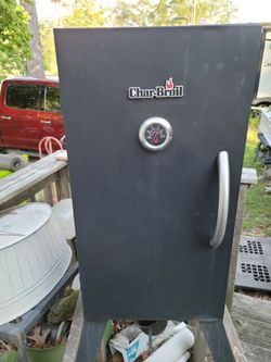 Charbroil Smoker