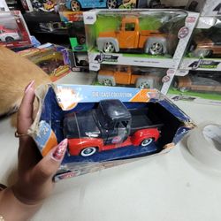 Collectible 1956 Ford $20 Damage Box