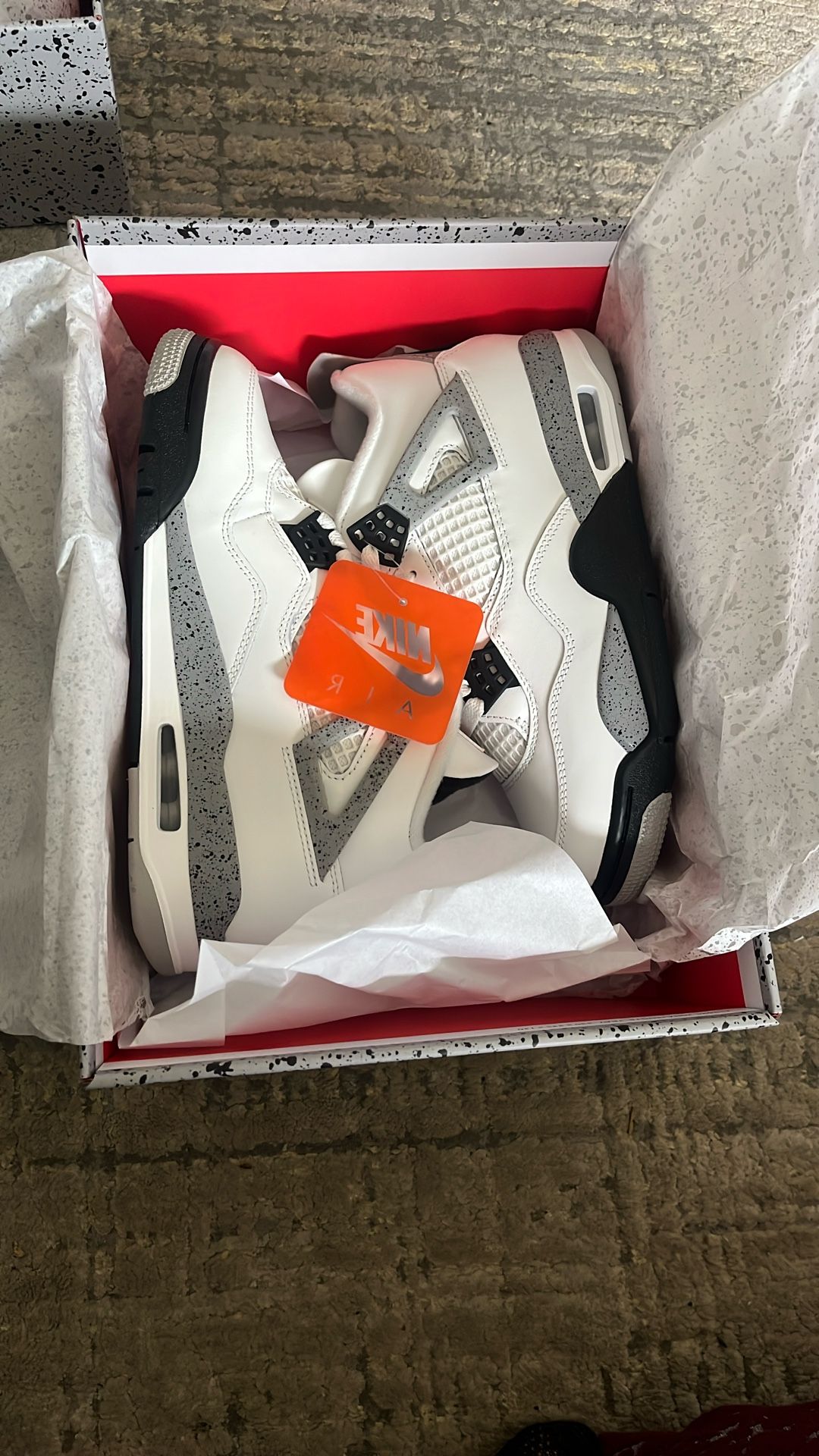 Jordan 4s White Cement🔥✅