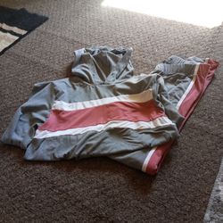 Womans 2piece Outfit Good Condition Size Large $8.00 