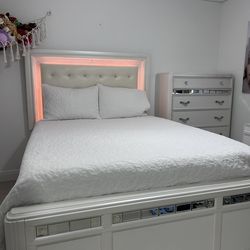 Queen Size White Bed Frame and Cabinet