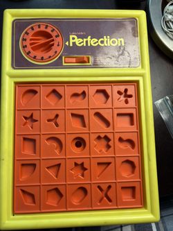 Original Perfection Game w/22 of 25 pieces