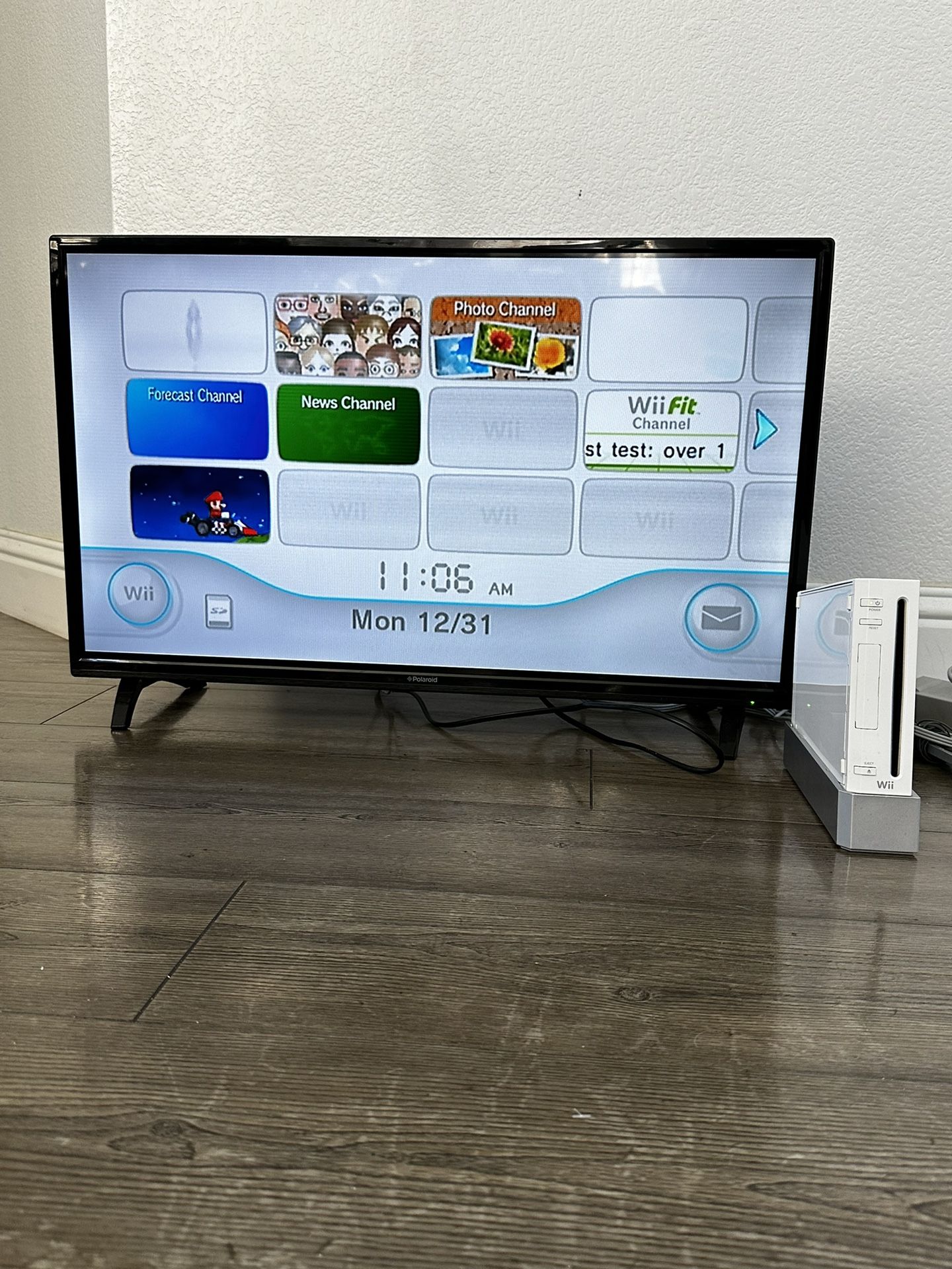 Polariod 30” TV