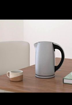Cuisinart 1.7L Stainless Steel Cordless Electric Kettle – New (Open Box)