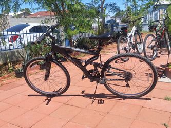Hyper mountain bike size 26