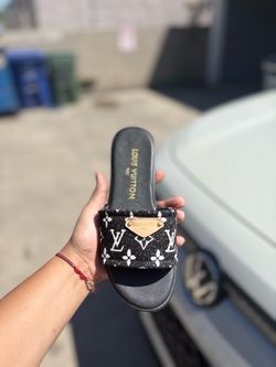 Black sandals