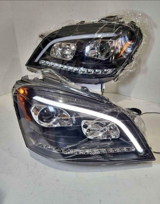 Mercedes Benz ML350 2006-2008 Headlights