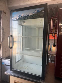 Everest commercial countertop beverage cooler