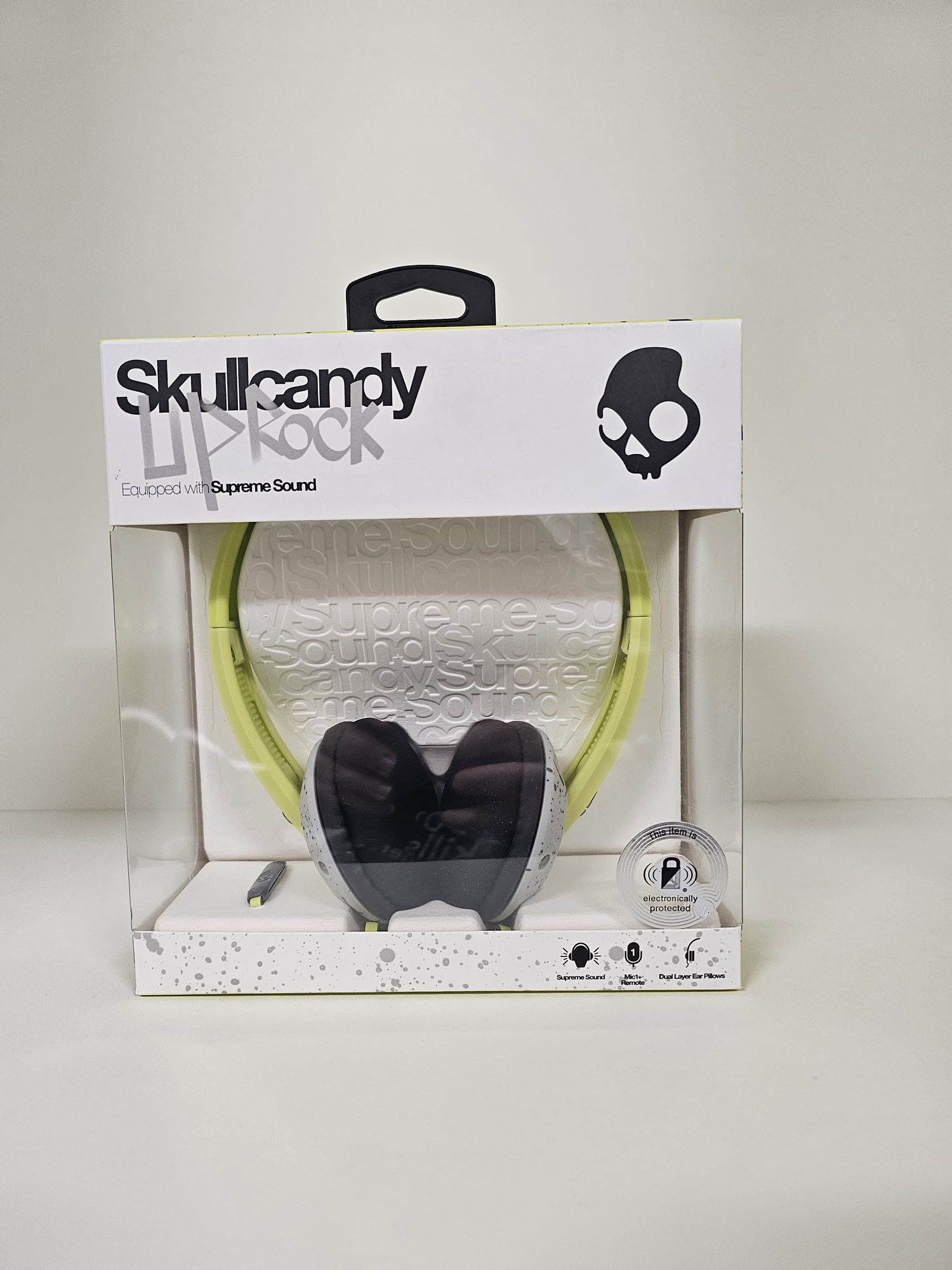 Brand New - Skullcandy Supreme Sound Uprock Corded Mic Headphone in Neon Yellow