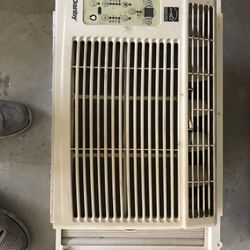 Move Sale 2 Window A/C Units