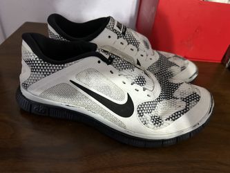 Black And White Nike Running Shoe 5.0 