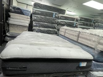 Queen  Mattress Sealy Pillowtop