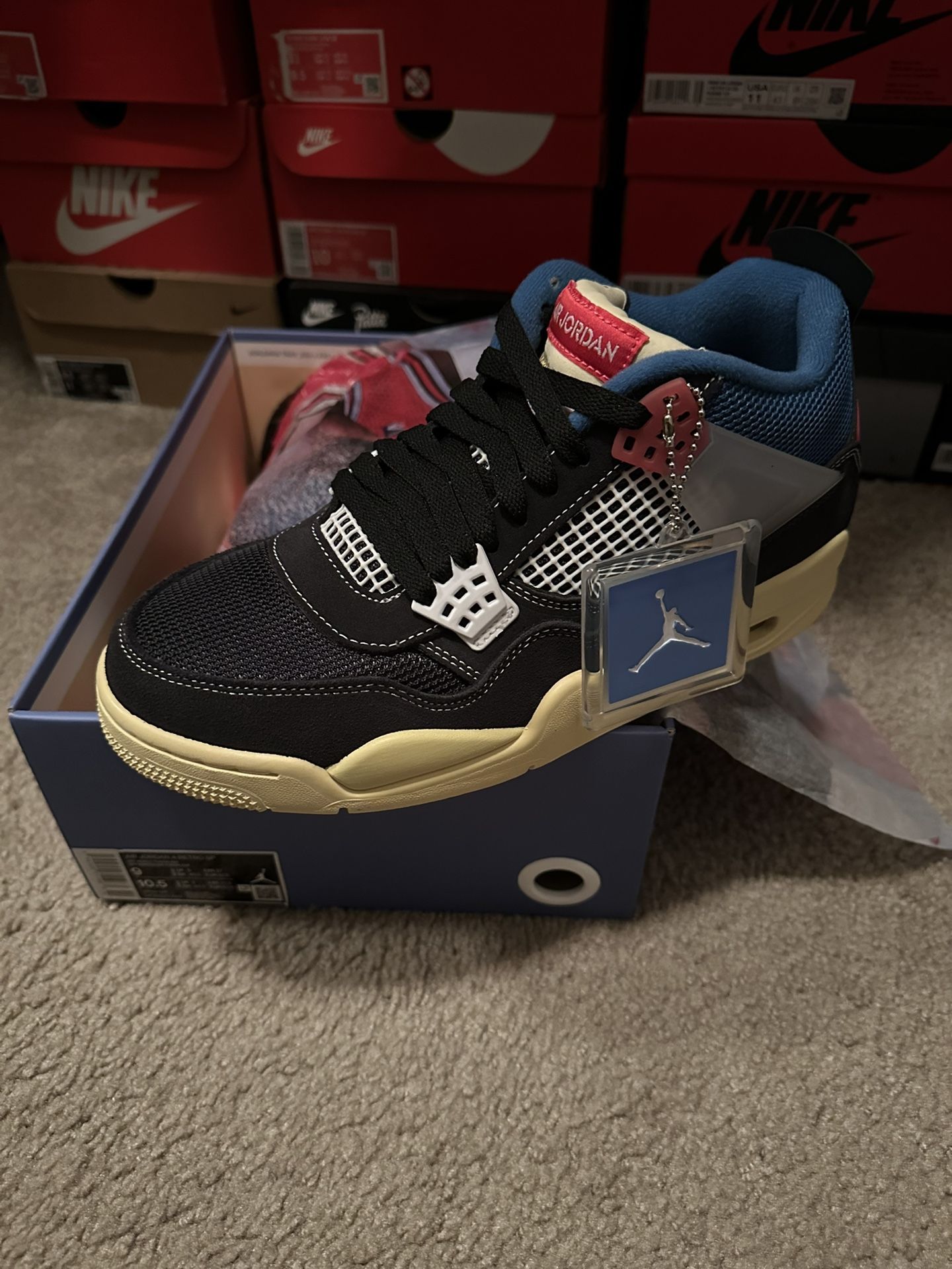Jordan 4 Union Noir & SB Dunk High Carpet Company