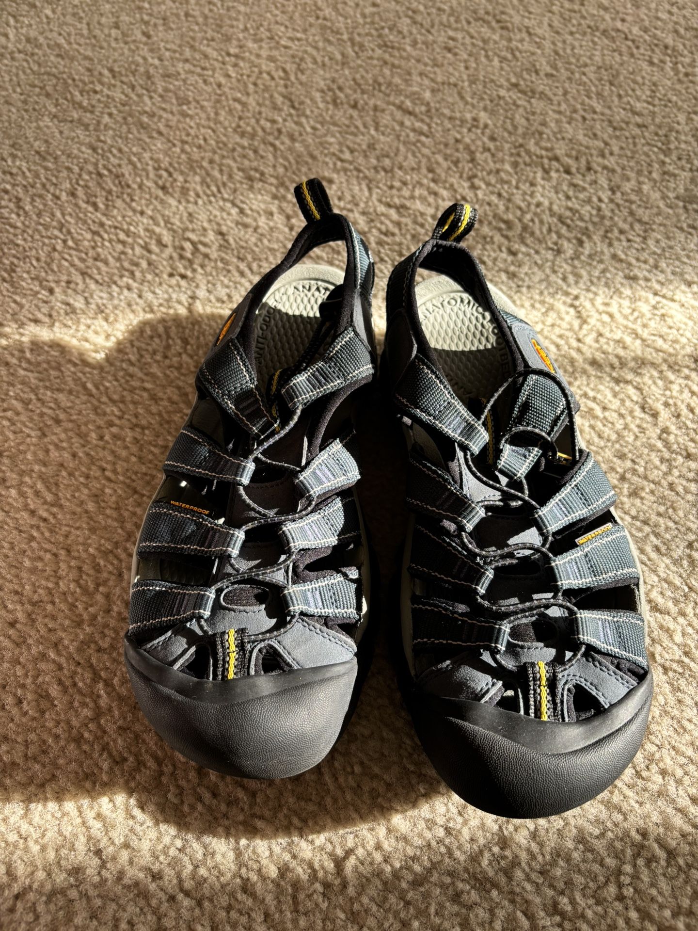 Men’s Size 8 Keen Fisherman Water Shoes