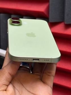 iPhone 17