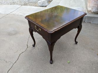 Thomasville End Table 