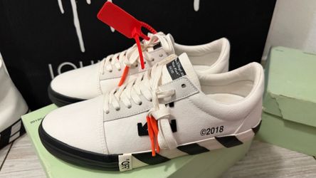 Off white vulc low top size 11.5