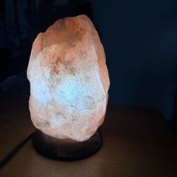 Pink Salt Style Lamp