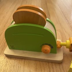 Hape Wooden Toy Toaster For Kids Kitchen 