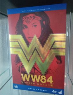 Hot Toys DC Wonder Woman 1984 Brand New