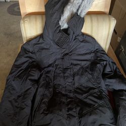 Cool Woman’s Snowboard Jacket Size Large