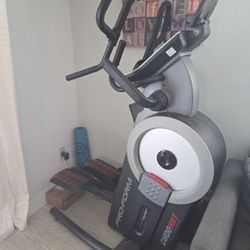 Elliptical Machine. PRO-Form CARDIO HIIT Trainer
