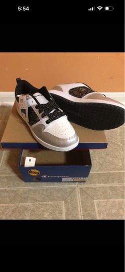 Champion Low-Top women’s Sneakers Size 8. Brand new