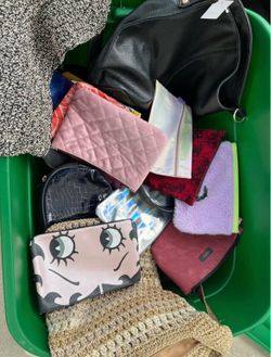 Bags LOT