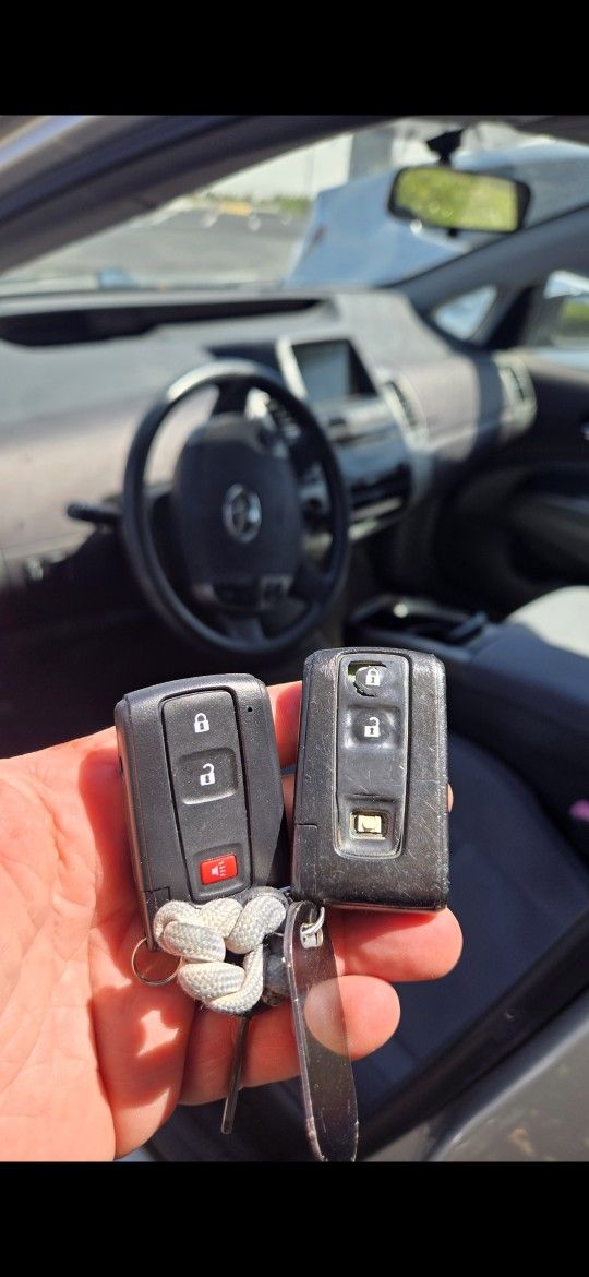 Do you have only one car key?
Have you lost your keys?
Do you need extra keys